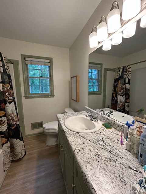 Detail-cleaned bathroom vanity
